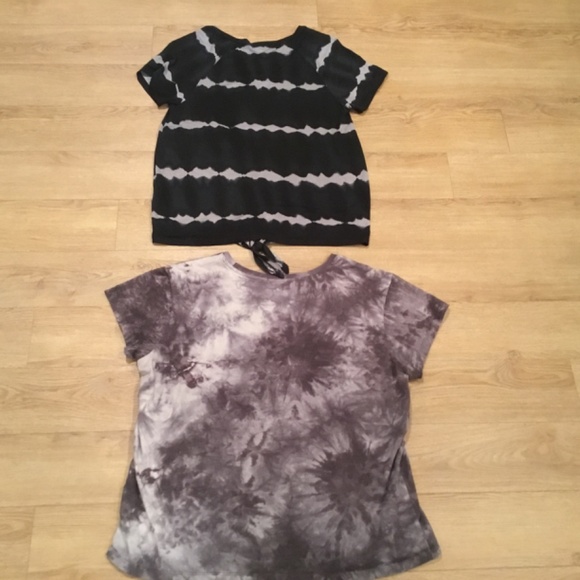 Two Women’s Warehouse One Short Sleeve Tee Shirts - Picture 10 of 10